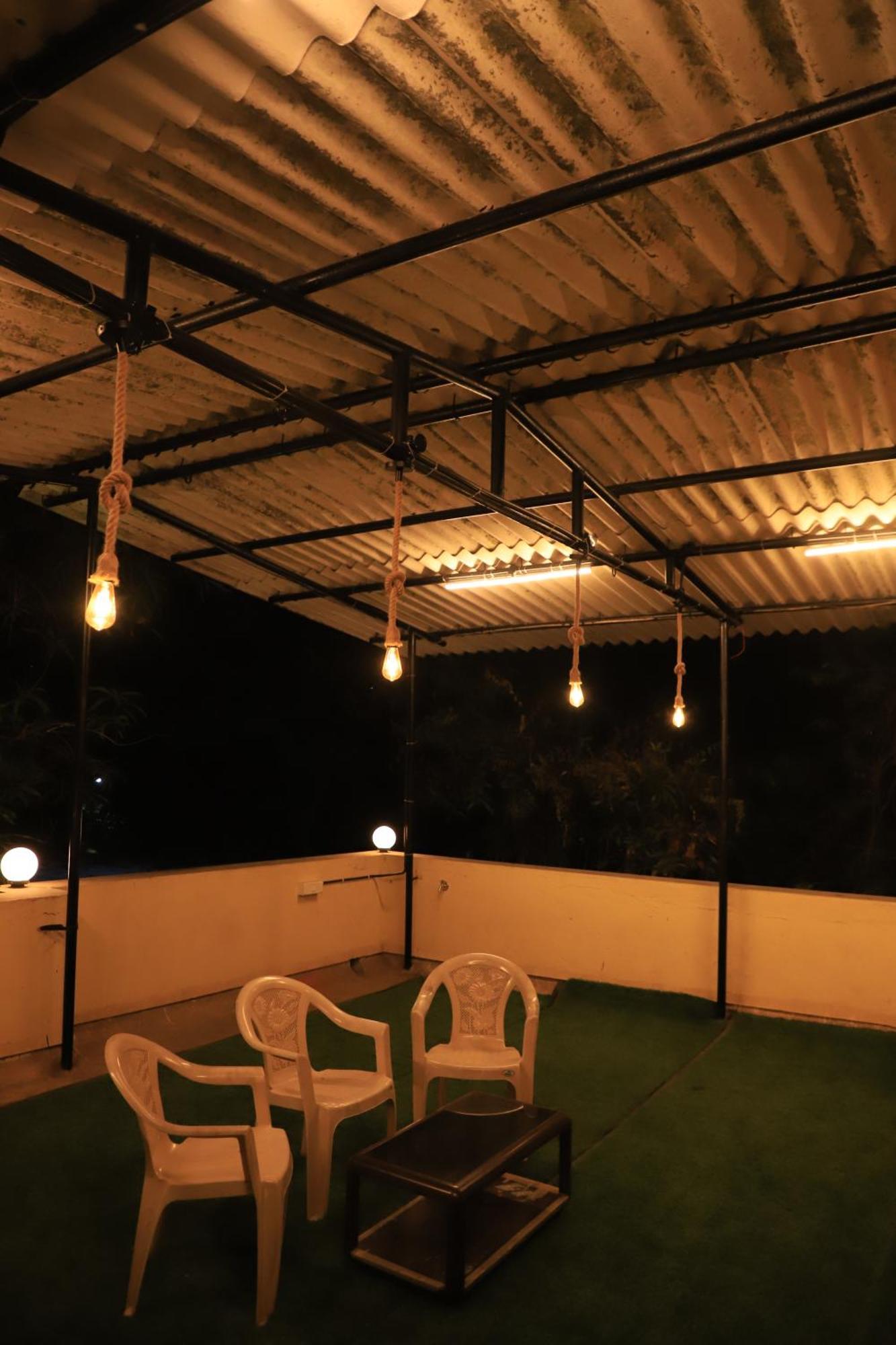 Hemharsh Holiday Home With Pool Karjat Esterno foto